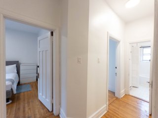 #17-2075 Av. Lincoln Montréal (Ville-Marie)