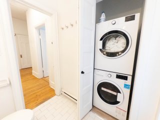 #17-2075 Av. Lincoln Montréal (Ville-Marie)
