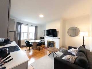 #17-2075 Av. Lincoln Montréal (Ville-Marie)