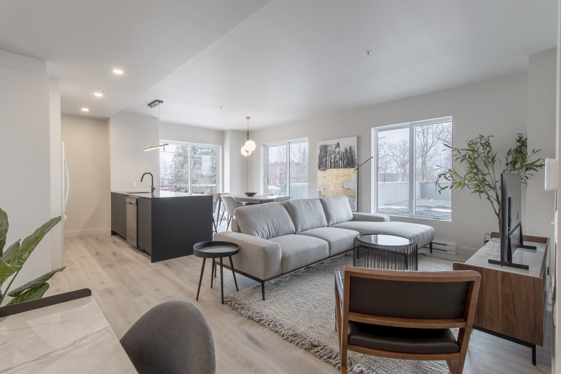 #501 - 992 Av. Roland-Beaudin