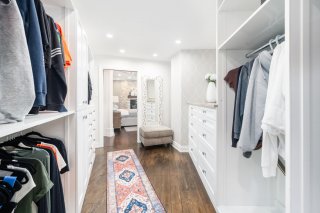Walk-in closet