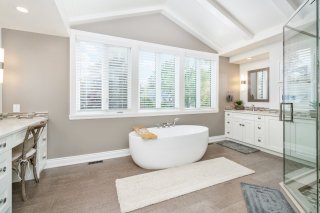 Ensuite bathroom