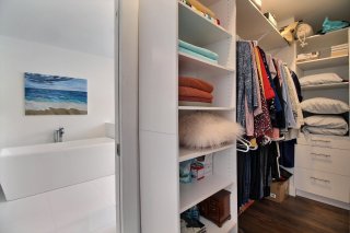 Walk-in closet