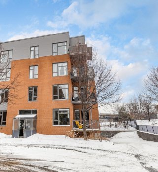 #210 - 5410 Rue St-André