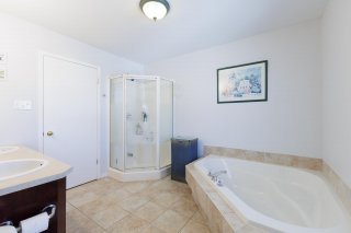 Ensuite bathroom