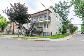 2393 Av. De La Ronde