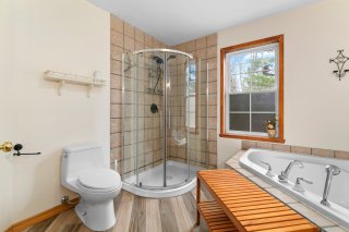 Ensuite bathroom