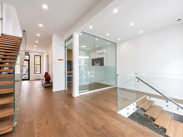 346 Av. Victoria