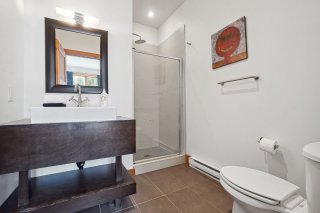 Ensuite bathroom