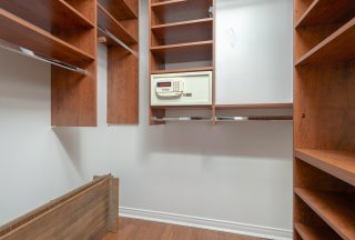 Walk-in closet