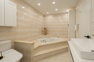 Salle de bains attenante à la CCP