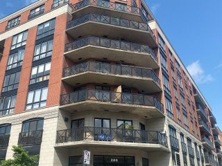 #101 - 285 Av. Laurier E.