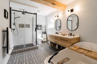 Salle de bains attenante à la CCP