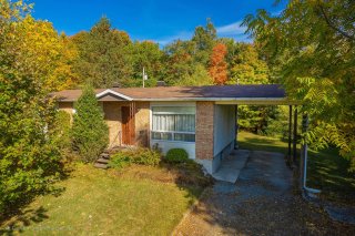 2570 Rue Gamma
