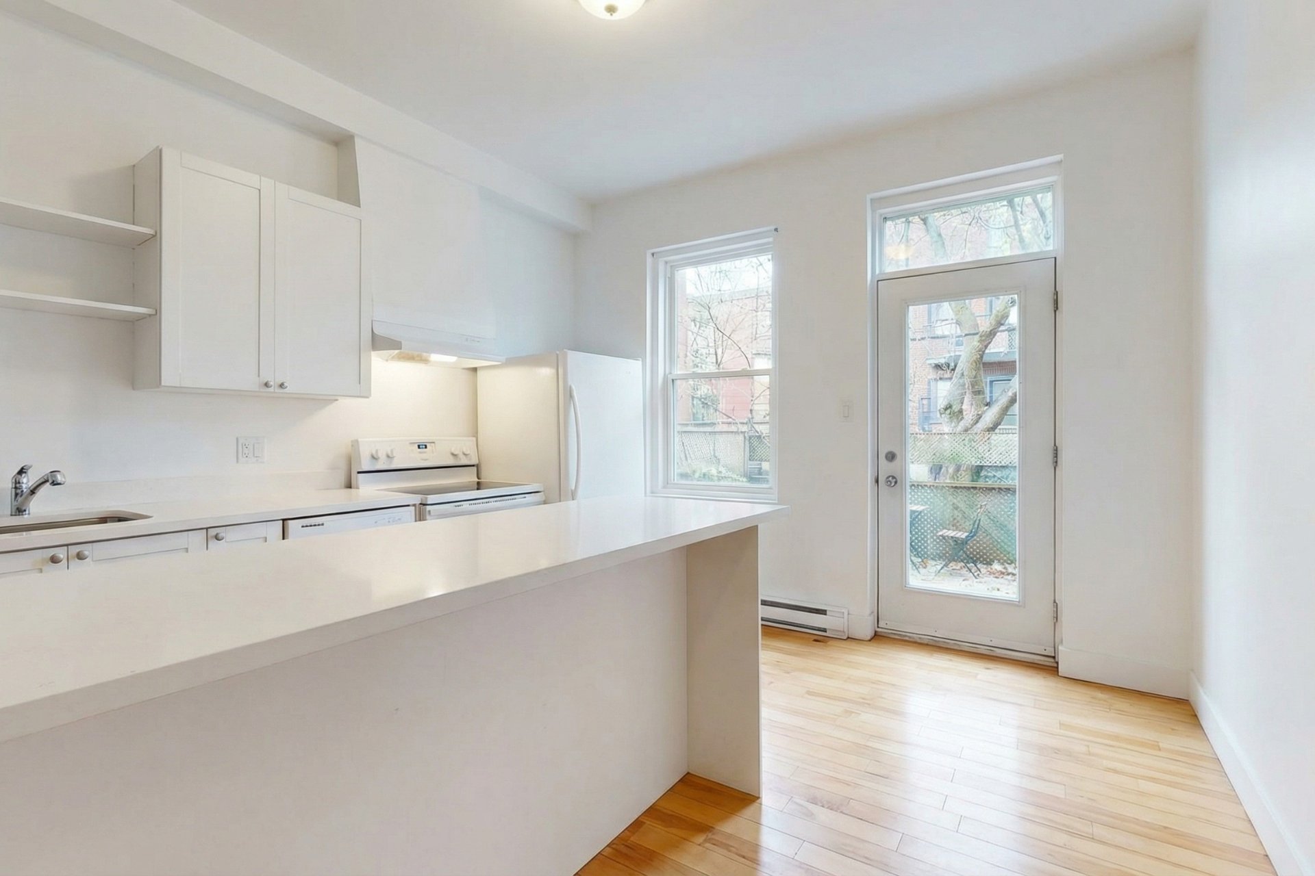 3836 Av. Coloniale