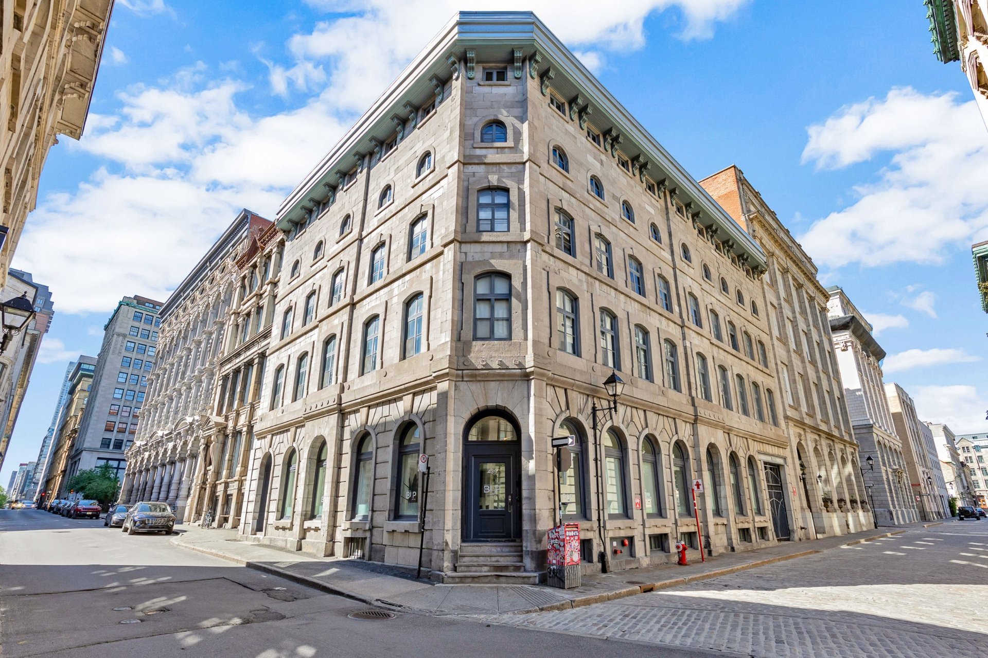 #403 - 325 Rue du St-Sacrement