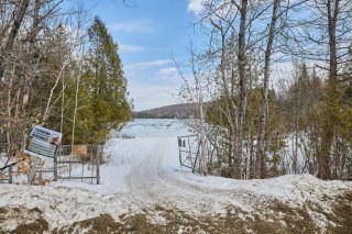 Accès au plan d'eau