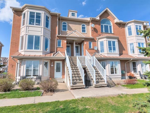 9734 Rue Riverin