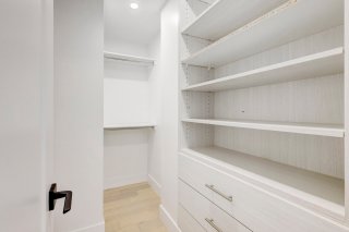 Walk-in closet