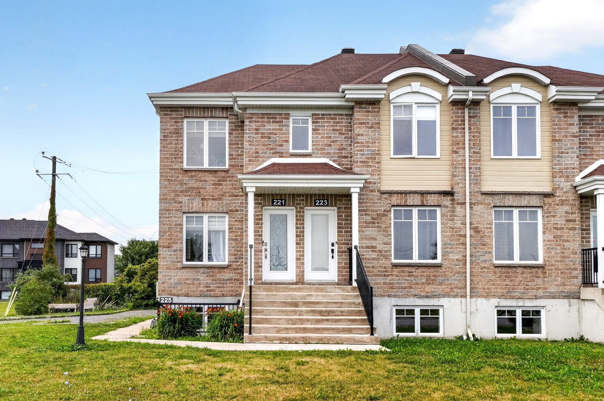 225 Rue de la Petite-Rivière