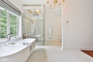 Ensuite bathroom