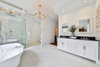 Ensuite bathroom