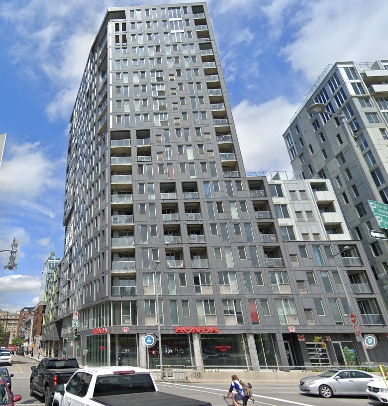 #703 - 888 Rue Wellington