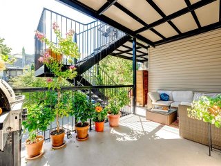#301 - 1860 Rue Darling