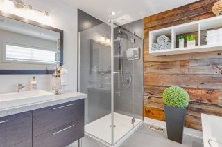 Salle de bains attenante à la CCP