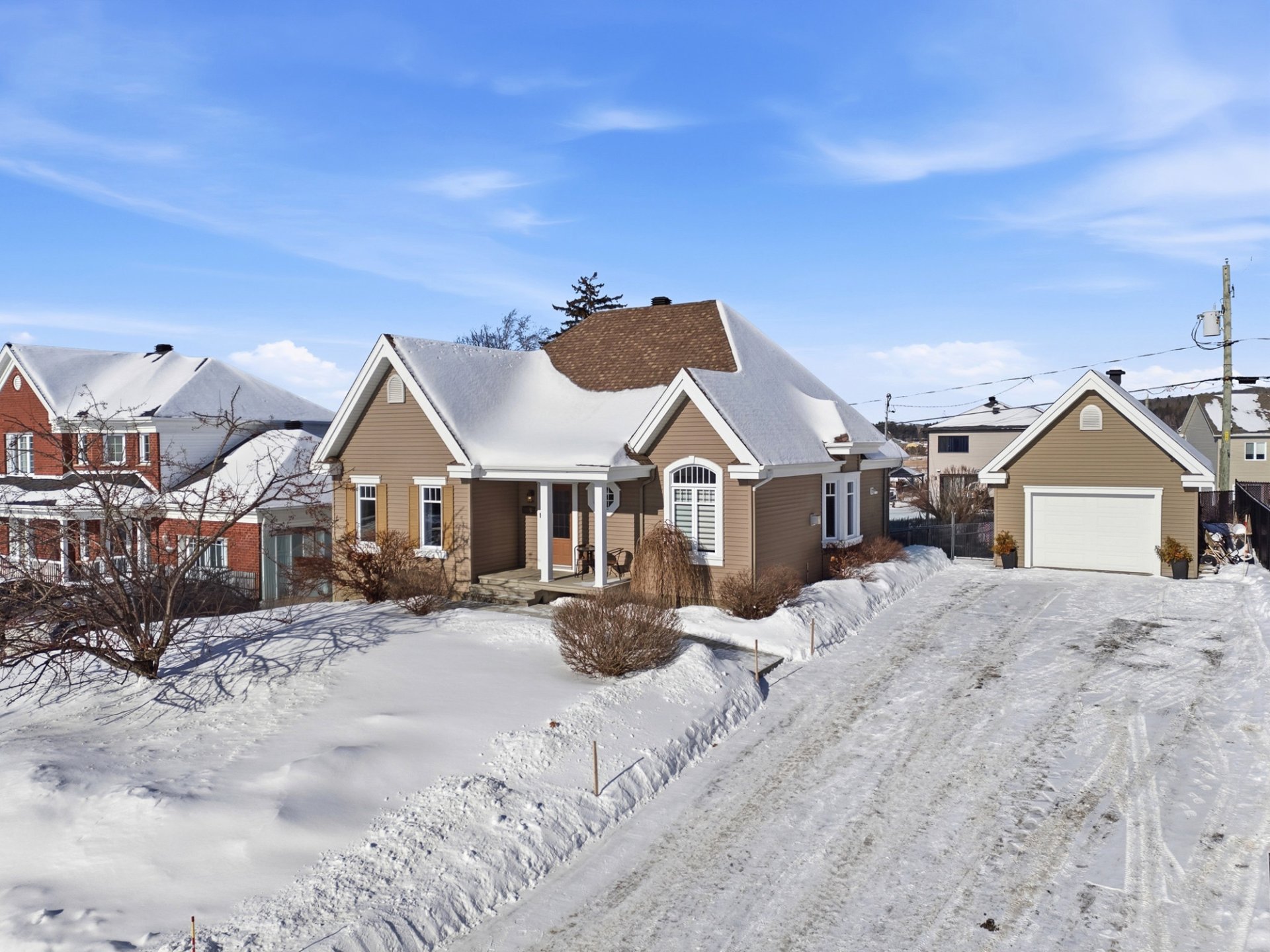 885 Rue Philippe-Gaumond