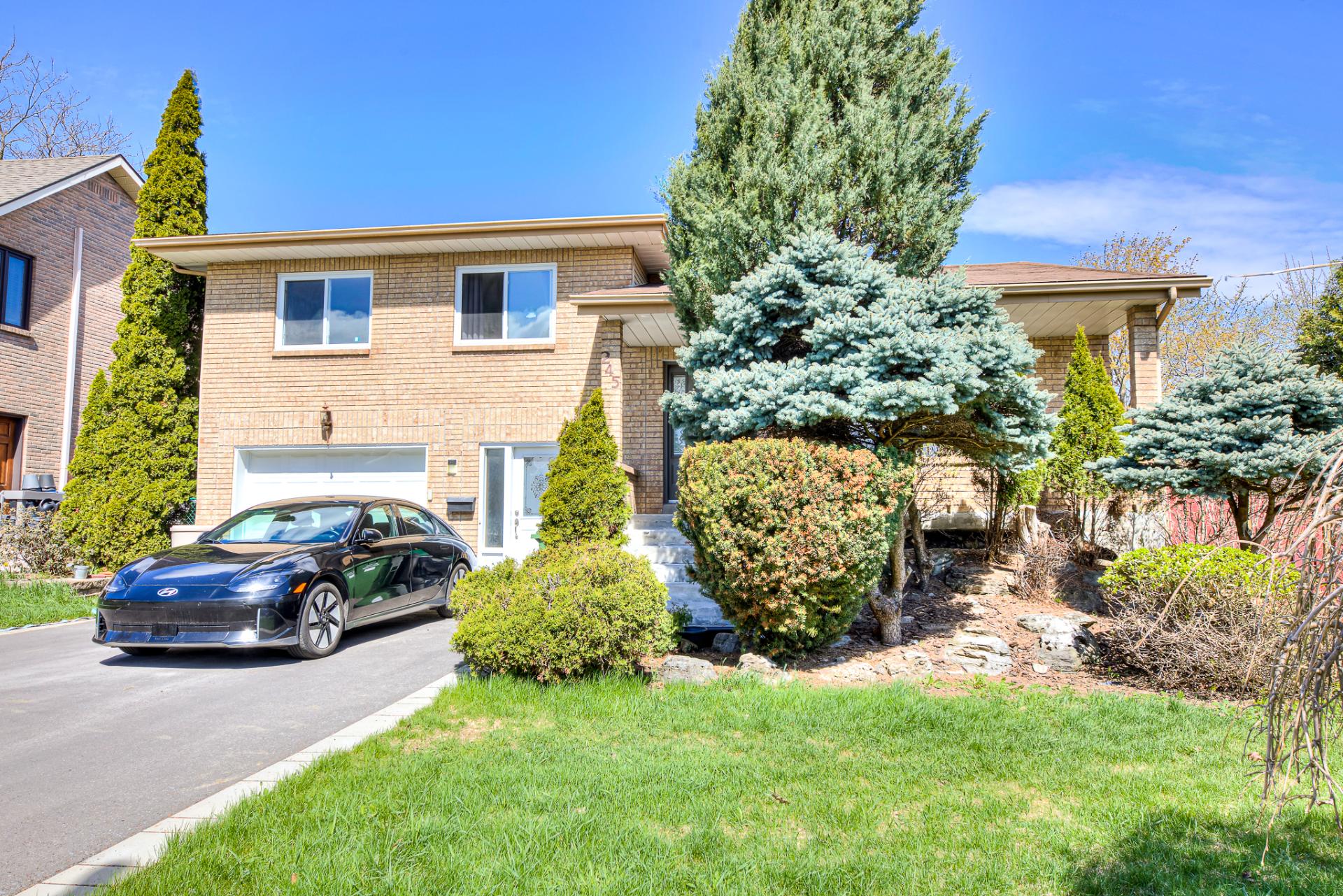 245 Av. Braebrook