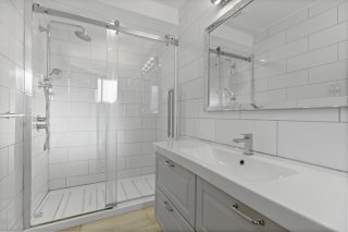Salle de bains attenante à la CCP