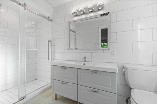 Salle de bains attenante à la CCP