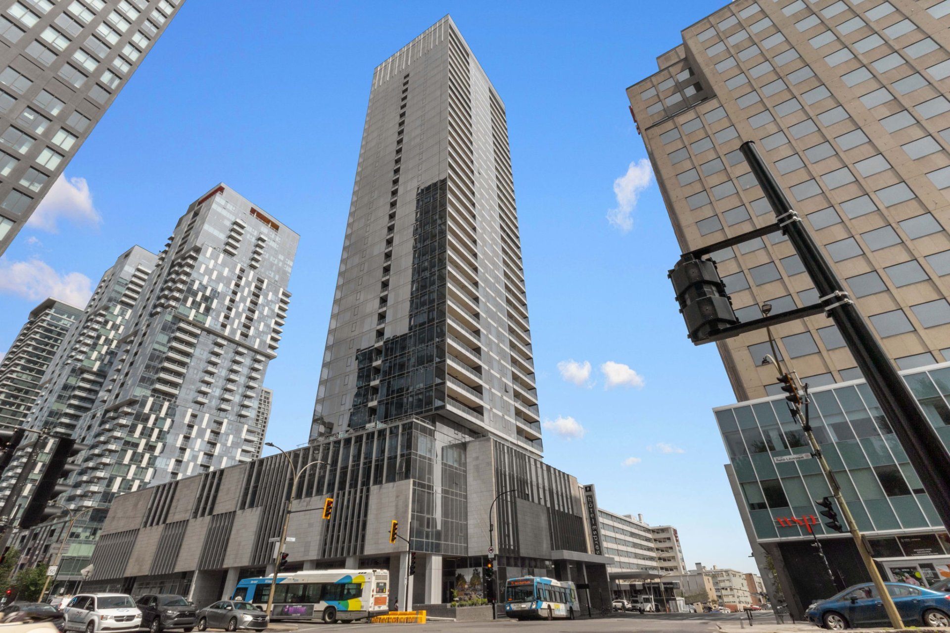 #2711 - 1500 Boul. René-Lévesque O.