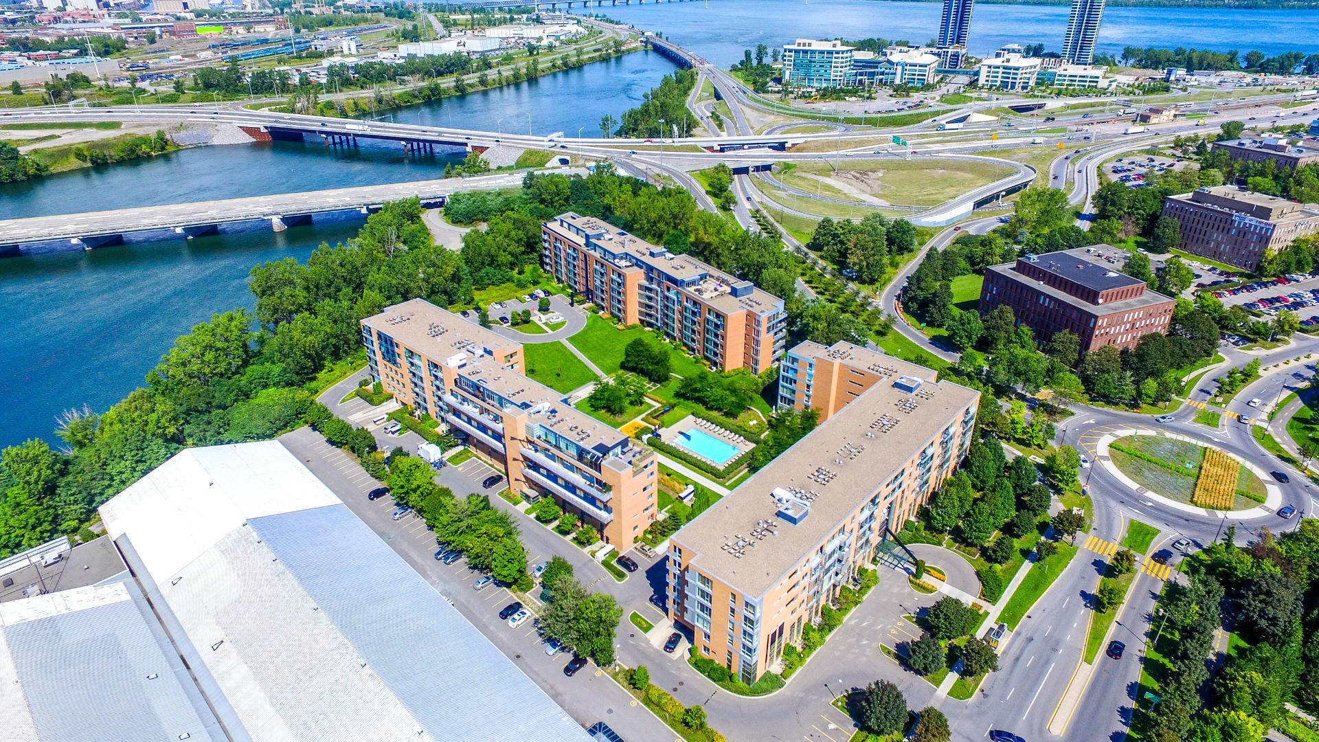 #213 - 220 Ch. du Golf