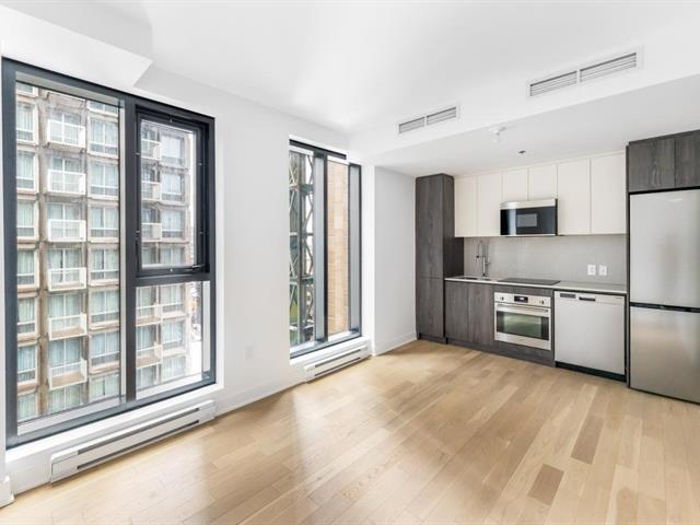 #914 - 2060 Rue Peel