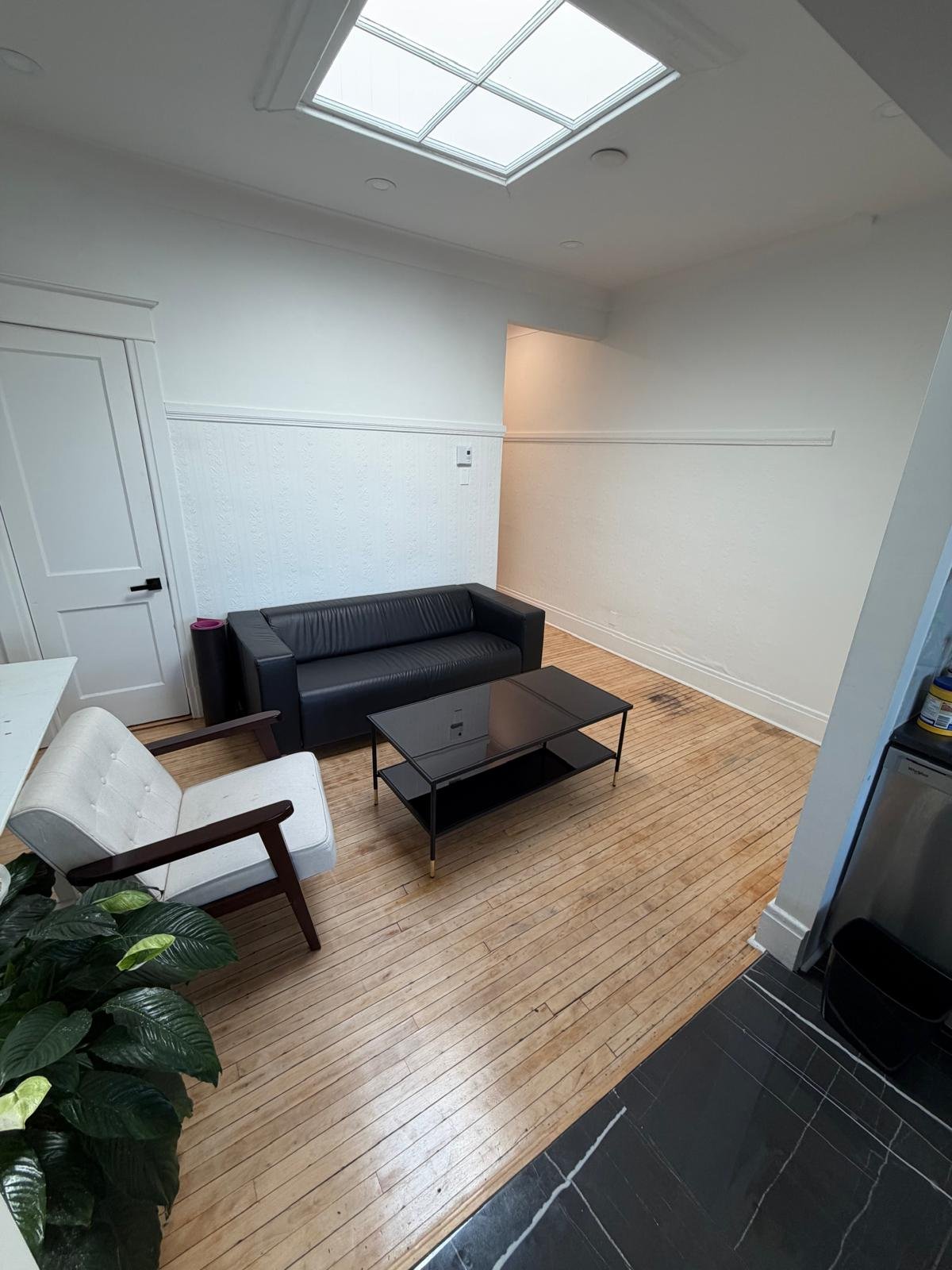 8325B Rue Foucher