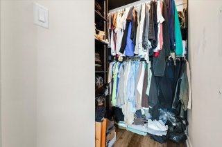 Walk-in closet