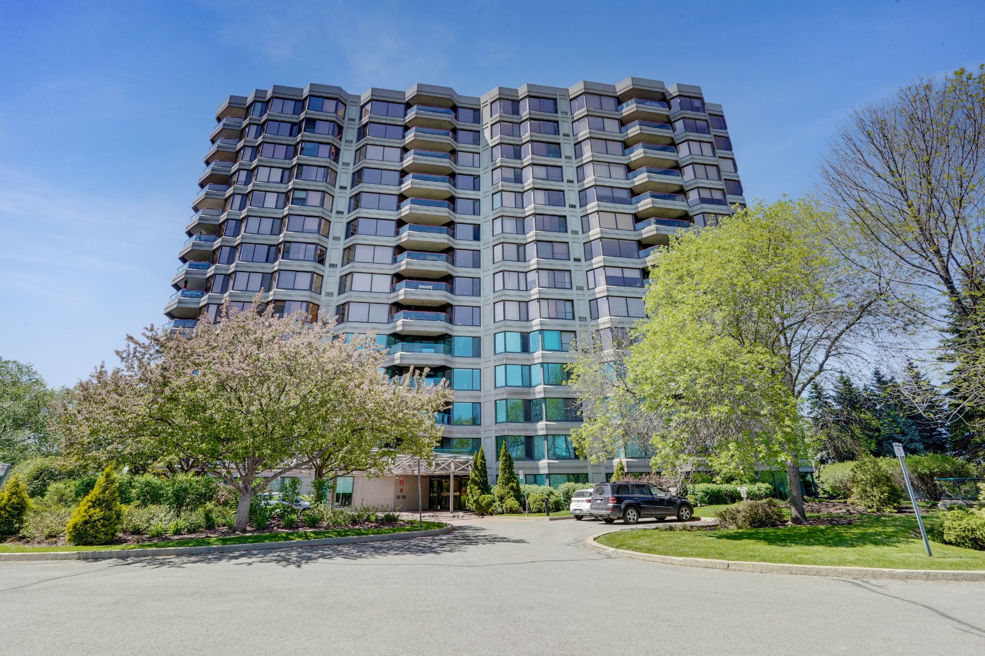 #202 - 1200 Ch. du Golf