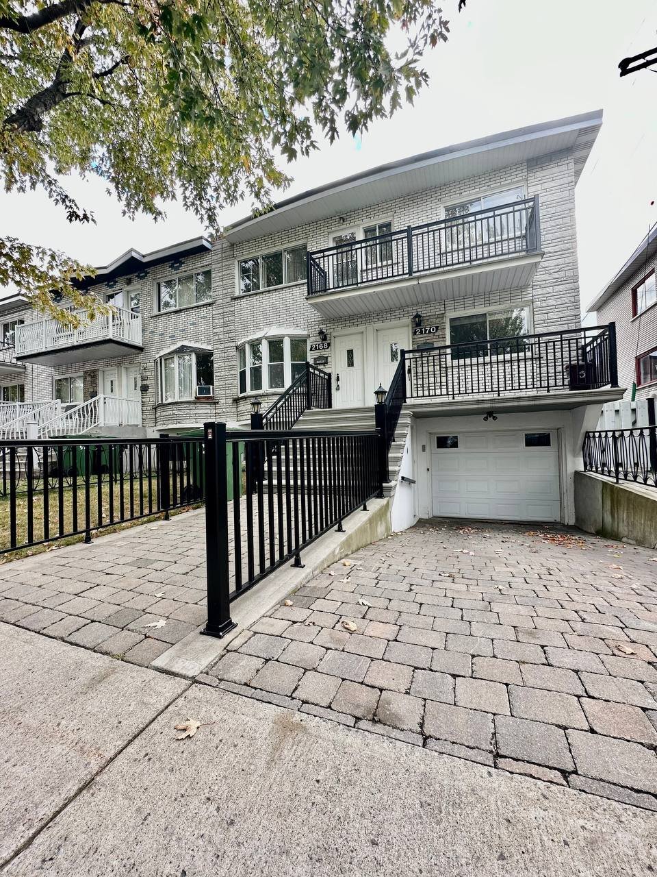 2170 Rue Pauline