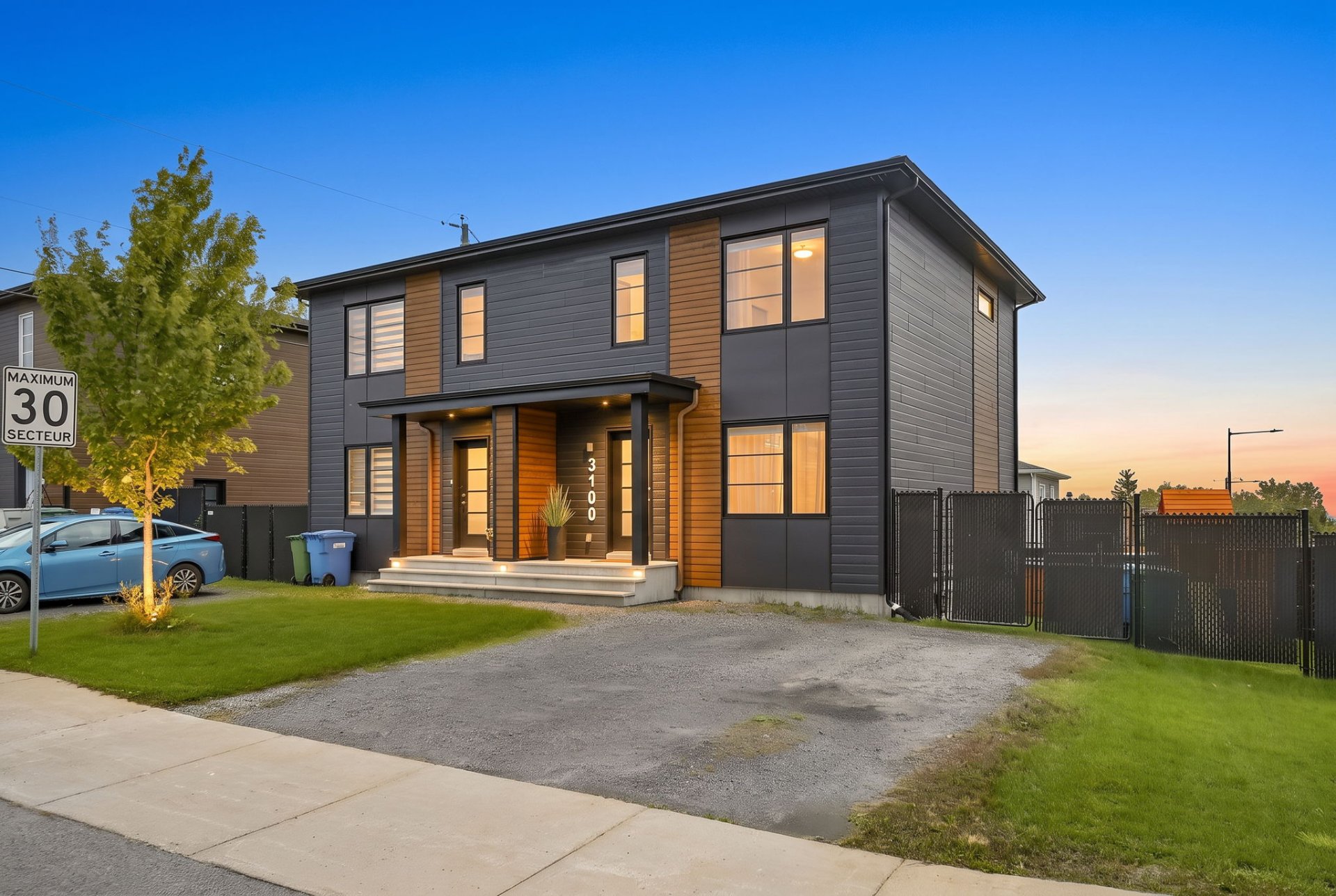 3100 Rue de la Galaxie