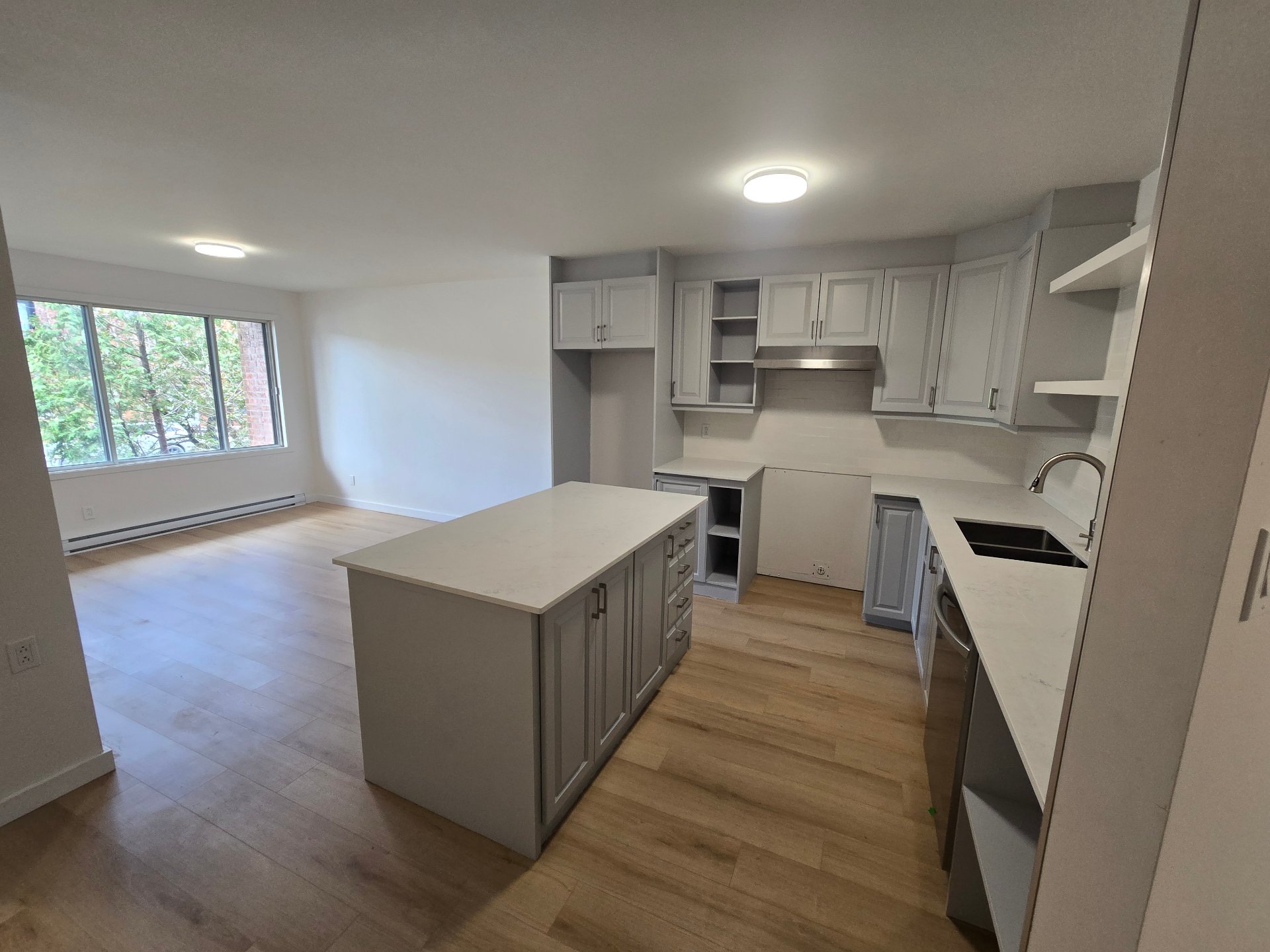 #1 - 6105 Rue Beaulieu