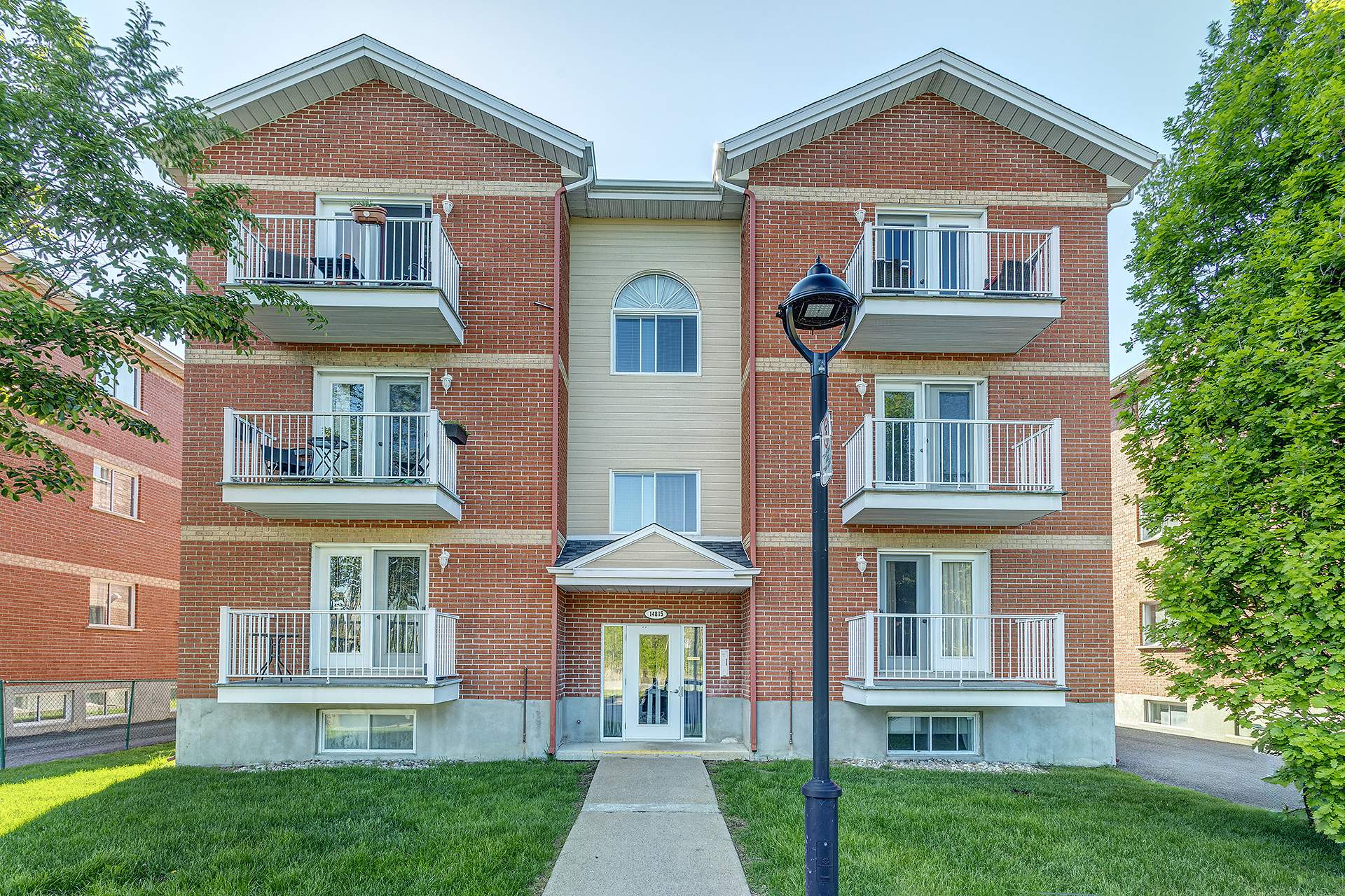 #7 - 14815 Rue Sherbrooke E.