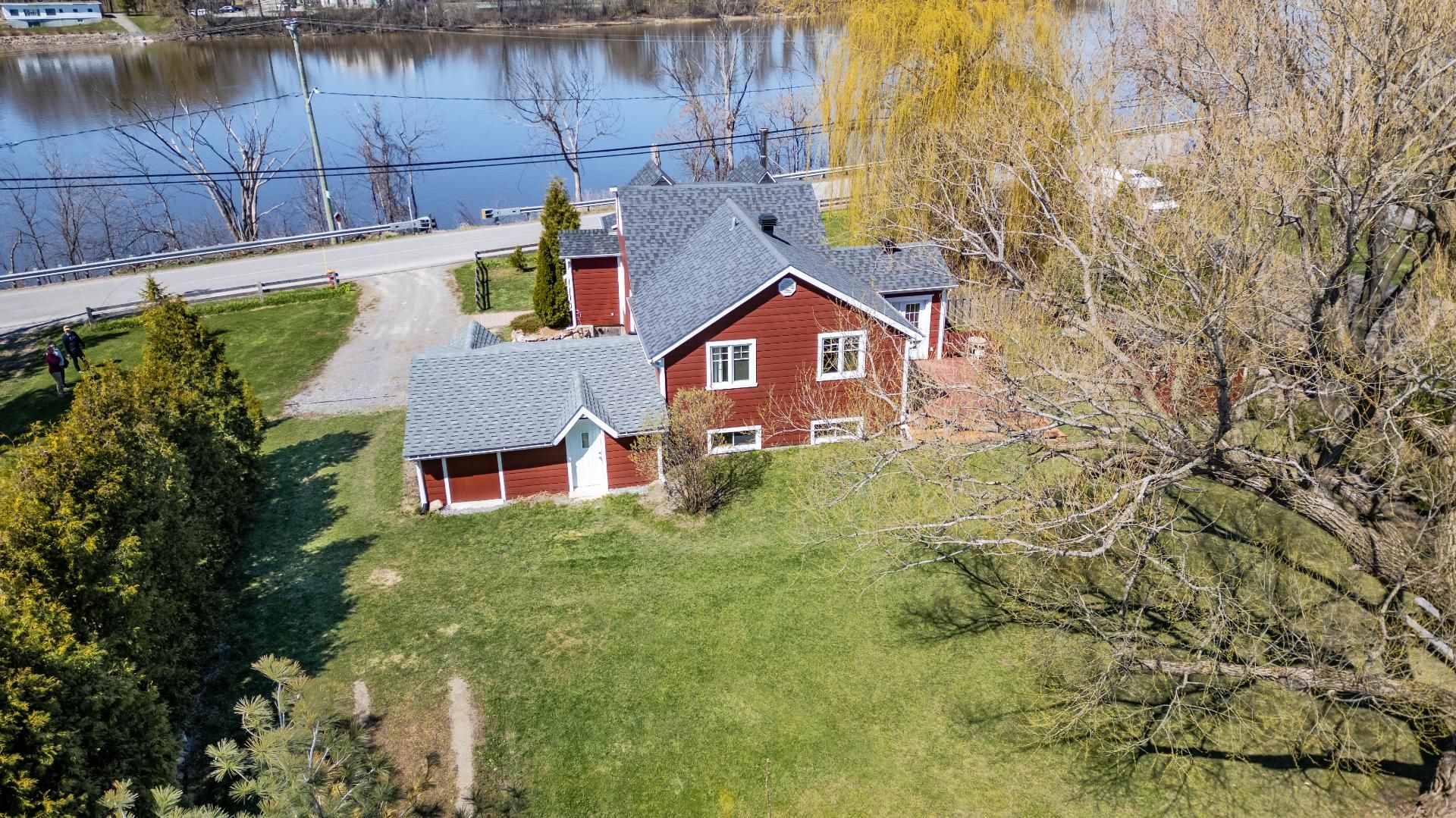  9440 Boul. des Mille-Îles