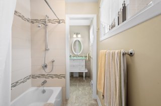 Salle de bains attenante à la CCP