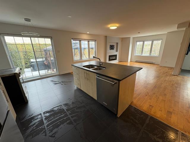 3570 Rue Fernand-Dumont