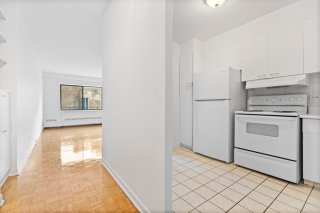 #208-2300 Rue St Mathieu Montréal (Ville-Marie)