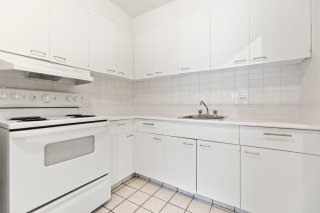 #208-2300 Rue St Mathieu Montréal (Ville-Marie)