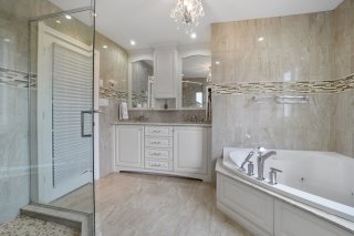 Salle de bains attenante à la CCP