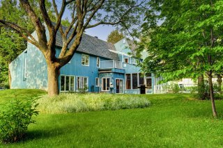 310 Rue Sharron